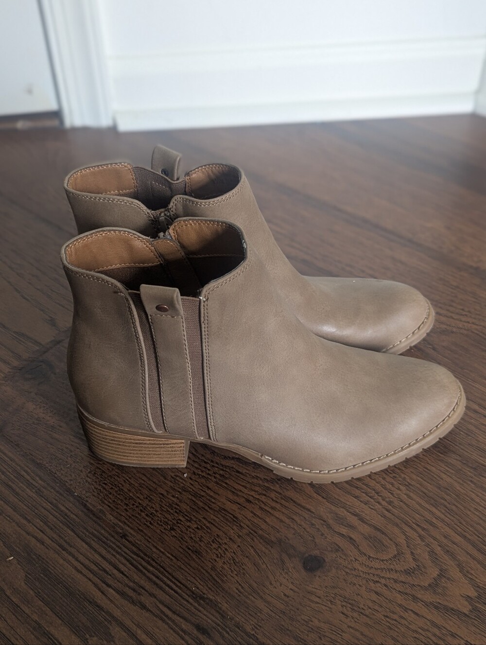 Eurosoft By Sofft Marcy Tan Ankle Boots Size 9.5 Neutral, Comfort, Classic